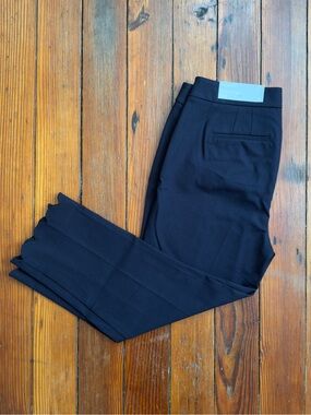 NWT Talbots Chatham Crop scallop hem navy blue, petite